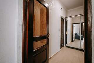 Гостиница Космос Витязево Улучшенный люкс с видом на море (изолированные комнаты)-11