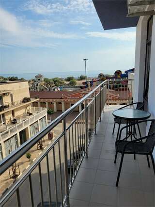 Гостиница Космос Витязево Улучшенный люкс с видом на море (изолированные комнаты)-4